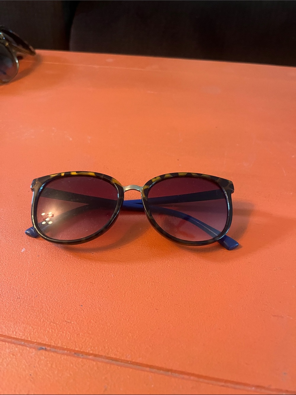 Oscar de la Renta Tortoiseshell Sunglasses with Dark Gradient Lenses
